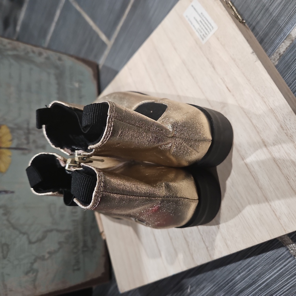 Girls boots - Picture 2 of 4